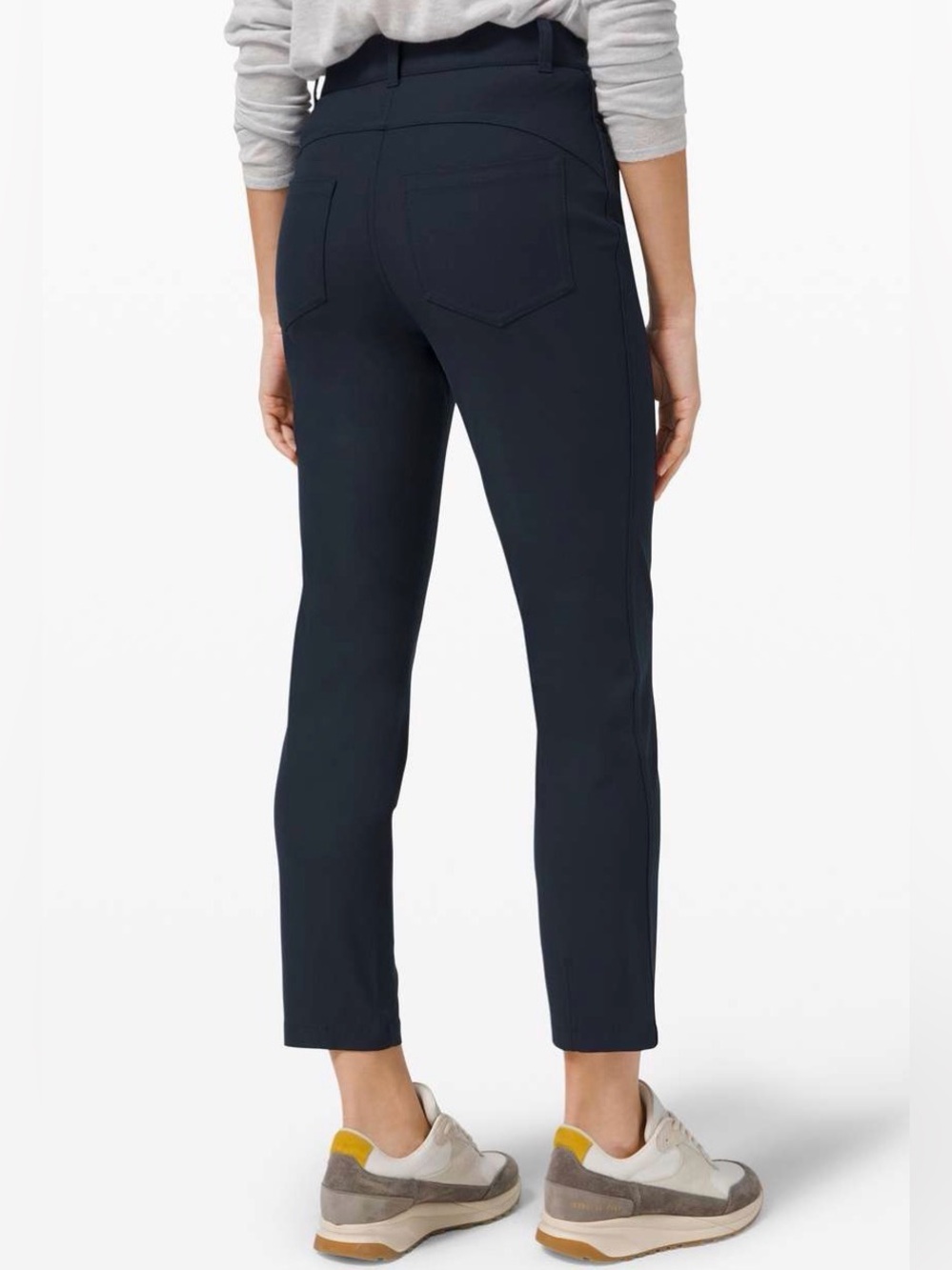 Lululemon city sleek 5 pocket 7/8 pant navy blue size 2
